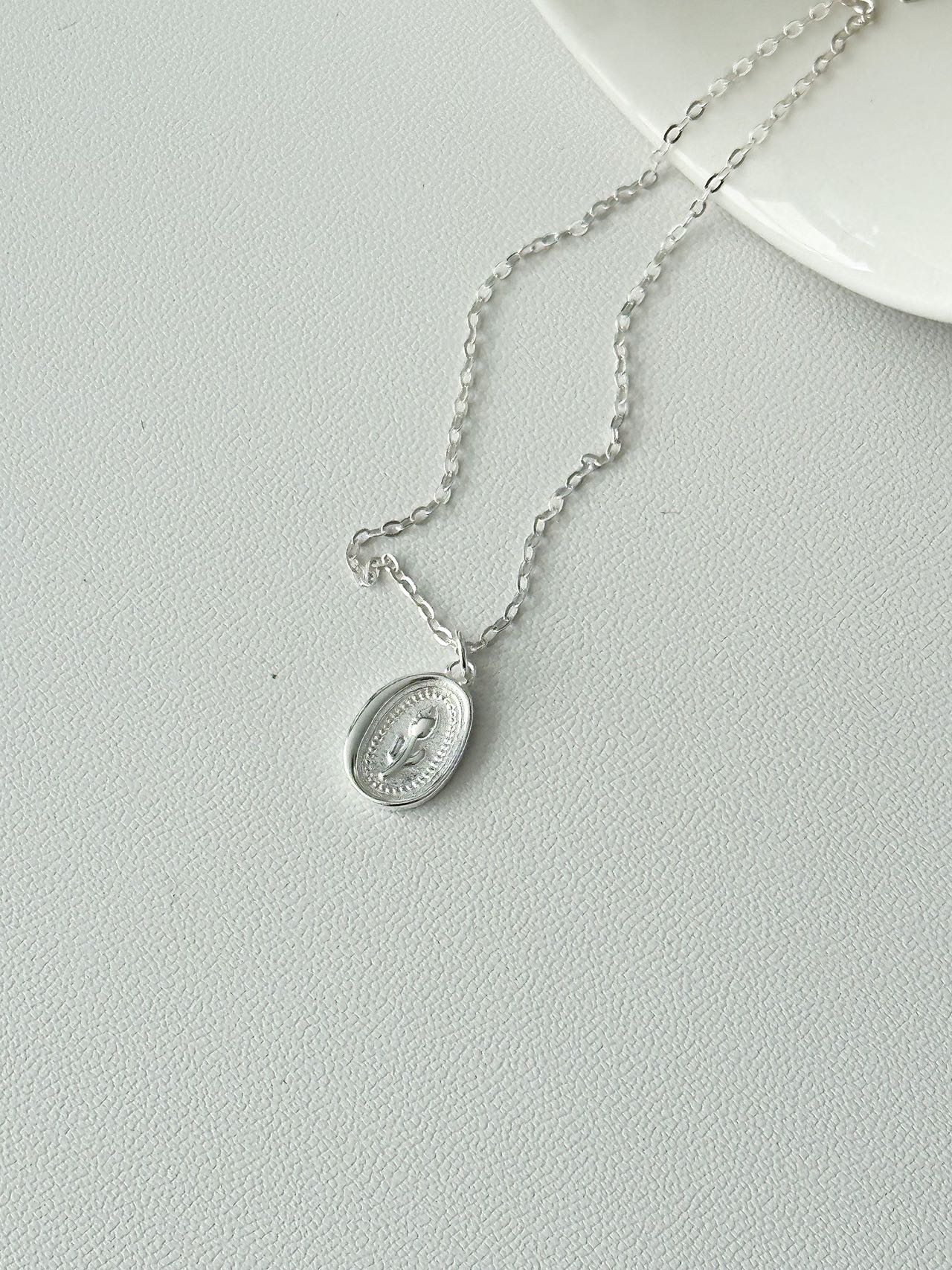 S925 Oval Vintage Rose Pendant Necklace