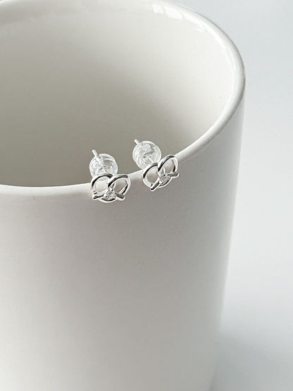 S925 Pretzel Shape Knot Stud Earring