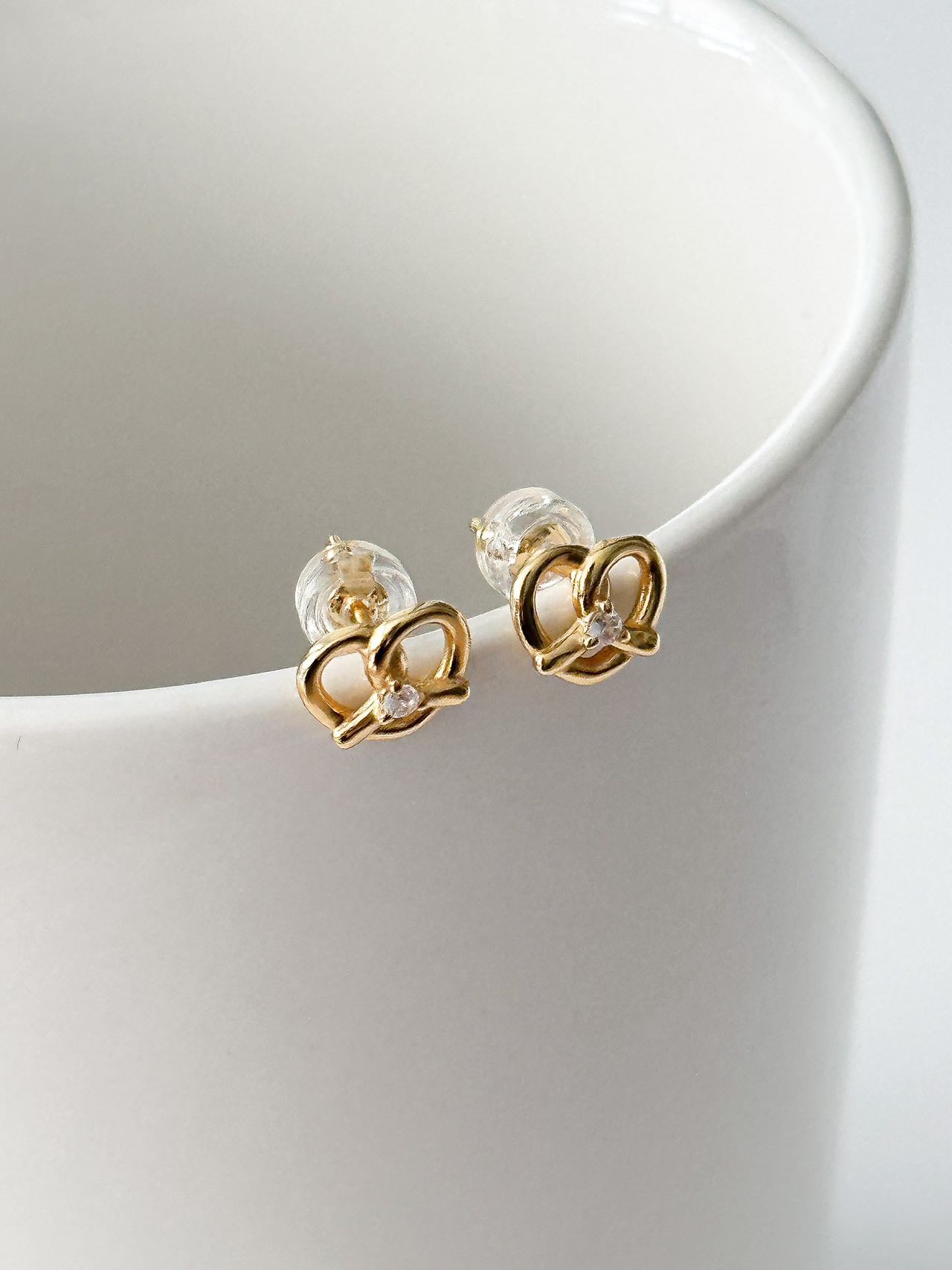 S925 Pretzel Shape Knot Stud Earring