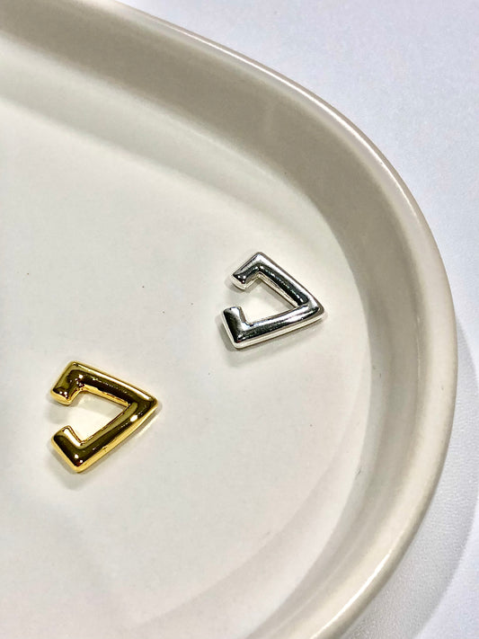 Triangle Plain Ear Cuff [Sample]